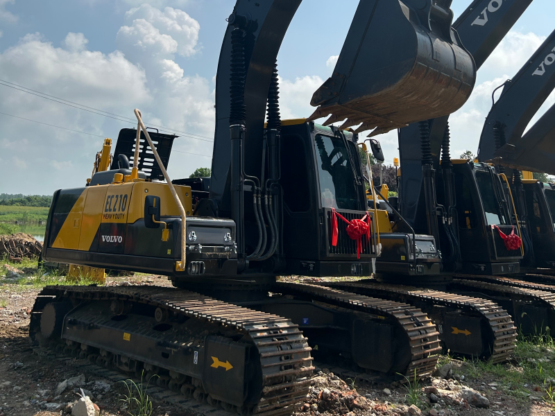 VOLVO ec210