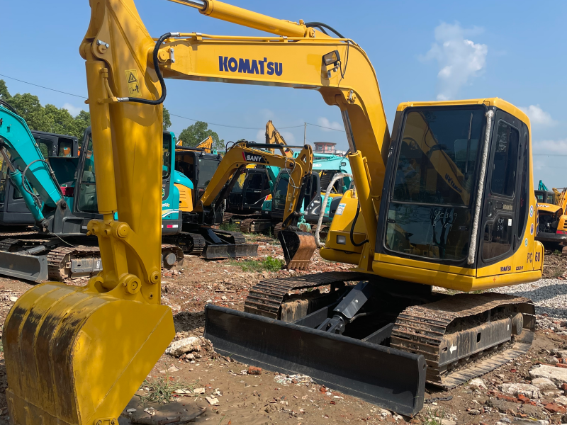 KOMATSU 60